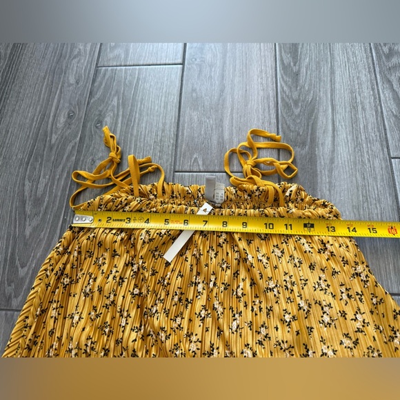 ASOS|Mustard Yellow Ditsy Floral Spaghetti Strap flowy romper•••NWT Size 6 - Picture 10 of 12